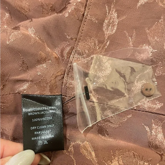 Astr The Label Women’s Betsy Floral Jacquard Cutout Long Sleeve Top Small - Picture 5 of 6